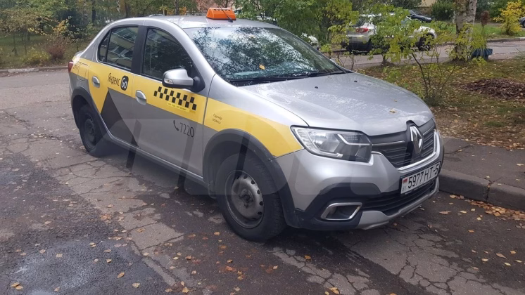 Renault Logan (3)