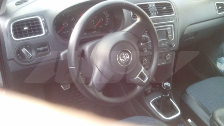 Volkswagen Polo (4)