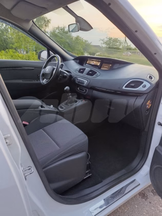 Renault Scenic (17)