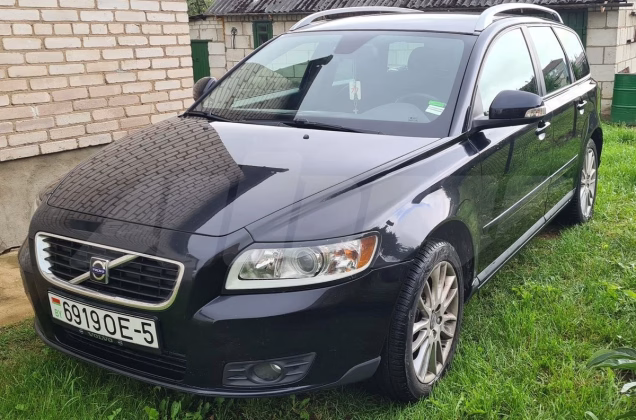 Volvo V50 (1)