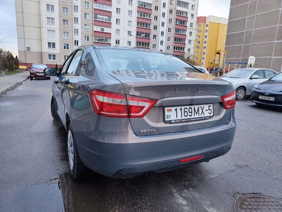 Lada Vesta (6)