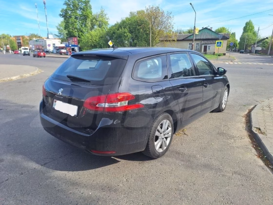 Peugeot 308 (2)