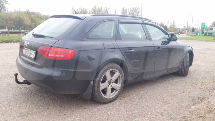 Audi A4 (2)