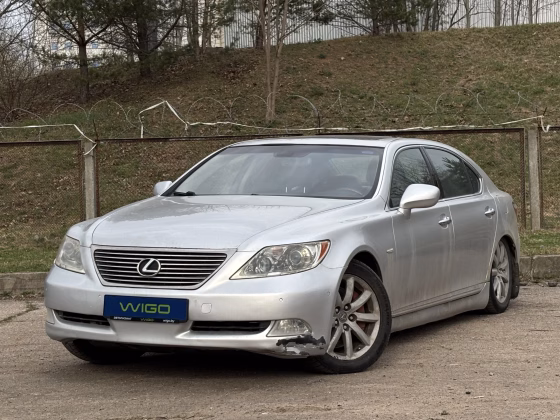 Lexus LS 460