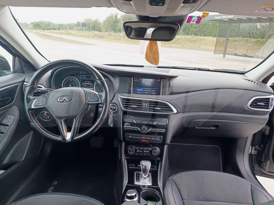 Infiniti Q30 (8)
