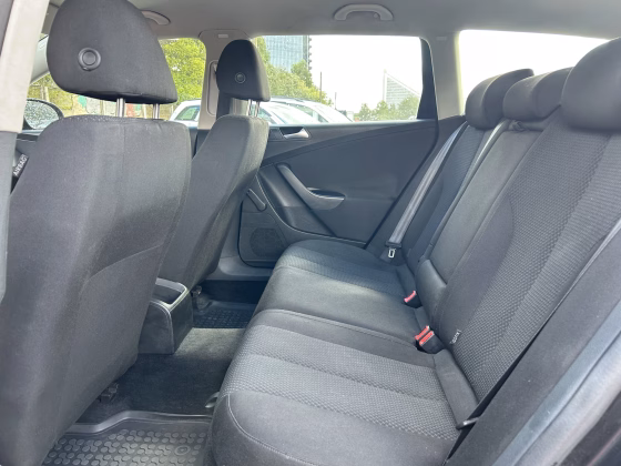 Volkswagen Passat (10)