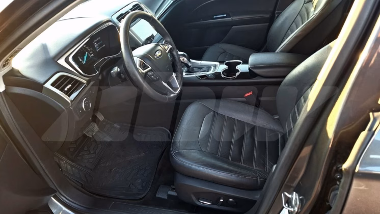 Ford Fusion (7)