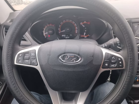 Lada Vesta (5)