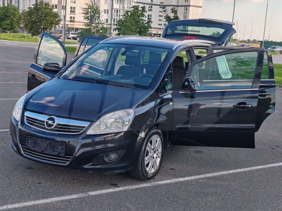 Opel Zafira (5)