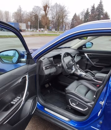 Geely Atlas (7)