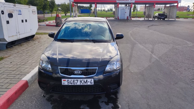 Kia Rio (2)