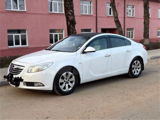Opel Insignia (1)