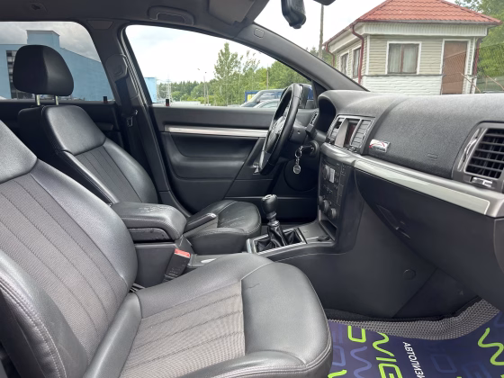 Opel Vectra (12)