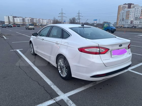 Ford Fusion (3)