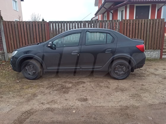 Renault Logan (3)