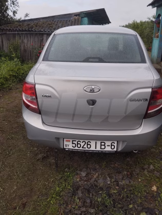 Lada Granta (1)
