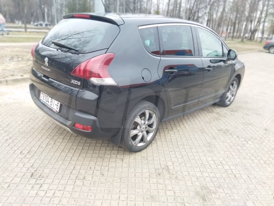 Peugeot 3008 (2)