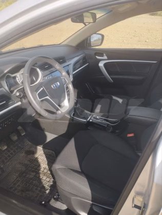 Geely Emgrand X7 (7)