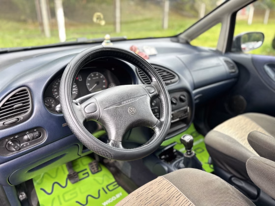 Volkswagen Sharan (8)