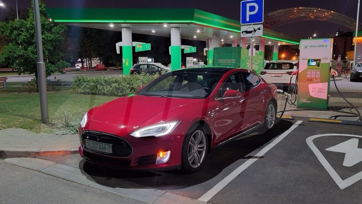 Tesla Model S (12)