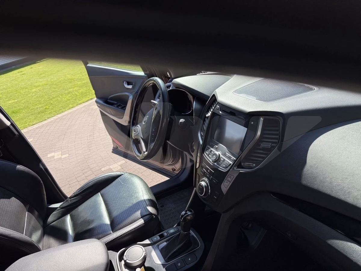 Hyundai Grand Santa Fe