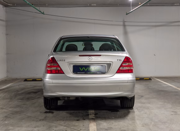 Mercedes-Benz C 220 (5)