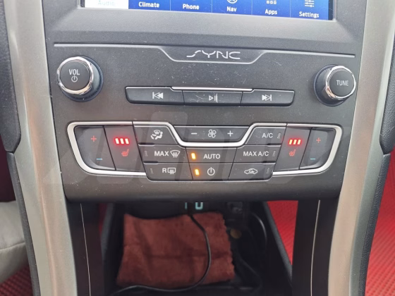 Ford Fusion (24)