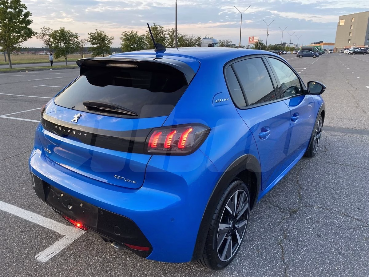 Peugeot 208