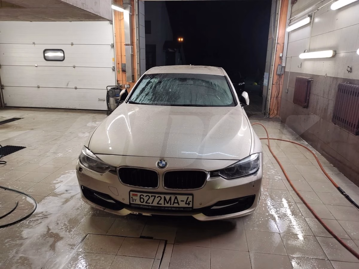 BMW 320
