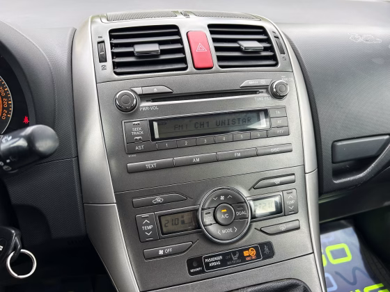 Toyota Auris (15)
