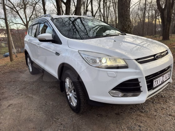 Ford Kuga (1)