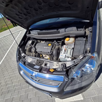 Opel Zafira (20)