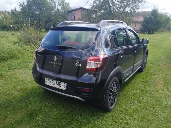 Renault Sandero (4)