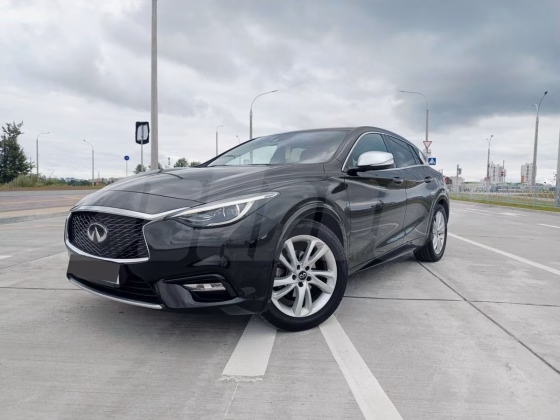 Infiniti Q30