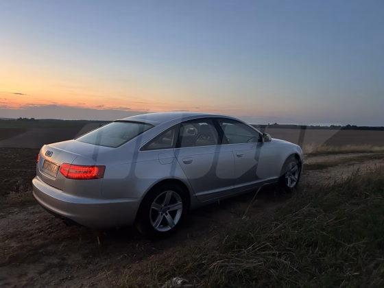 Audi A6 (2)