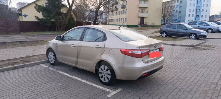 Kia Rio (1)