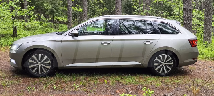Skoda Superb (8)