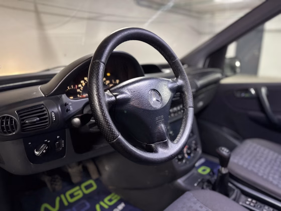 Mercedes-Benz Vaneo (8)