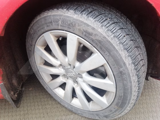 Audi A4 (14)