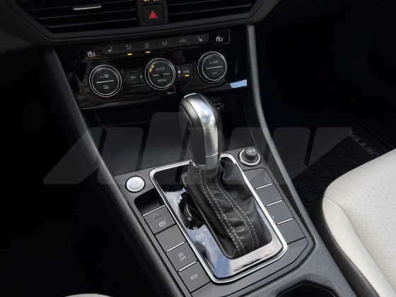 Volkswagen Jetta (13)