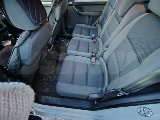 Volkswagen Touran (4)