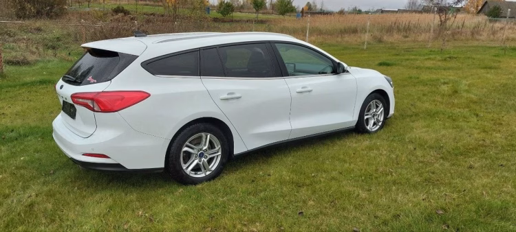 Ford Focus (2)