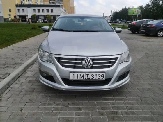 Volkswagen Passat CC (1)