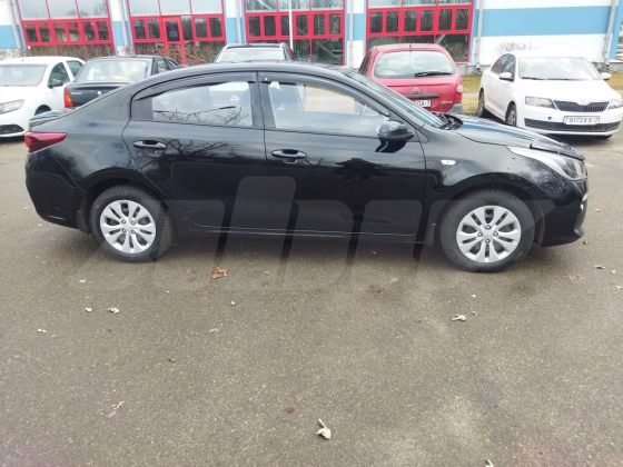 Kia Rio (2)