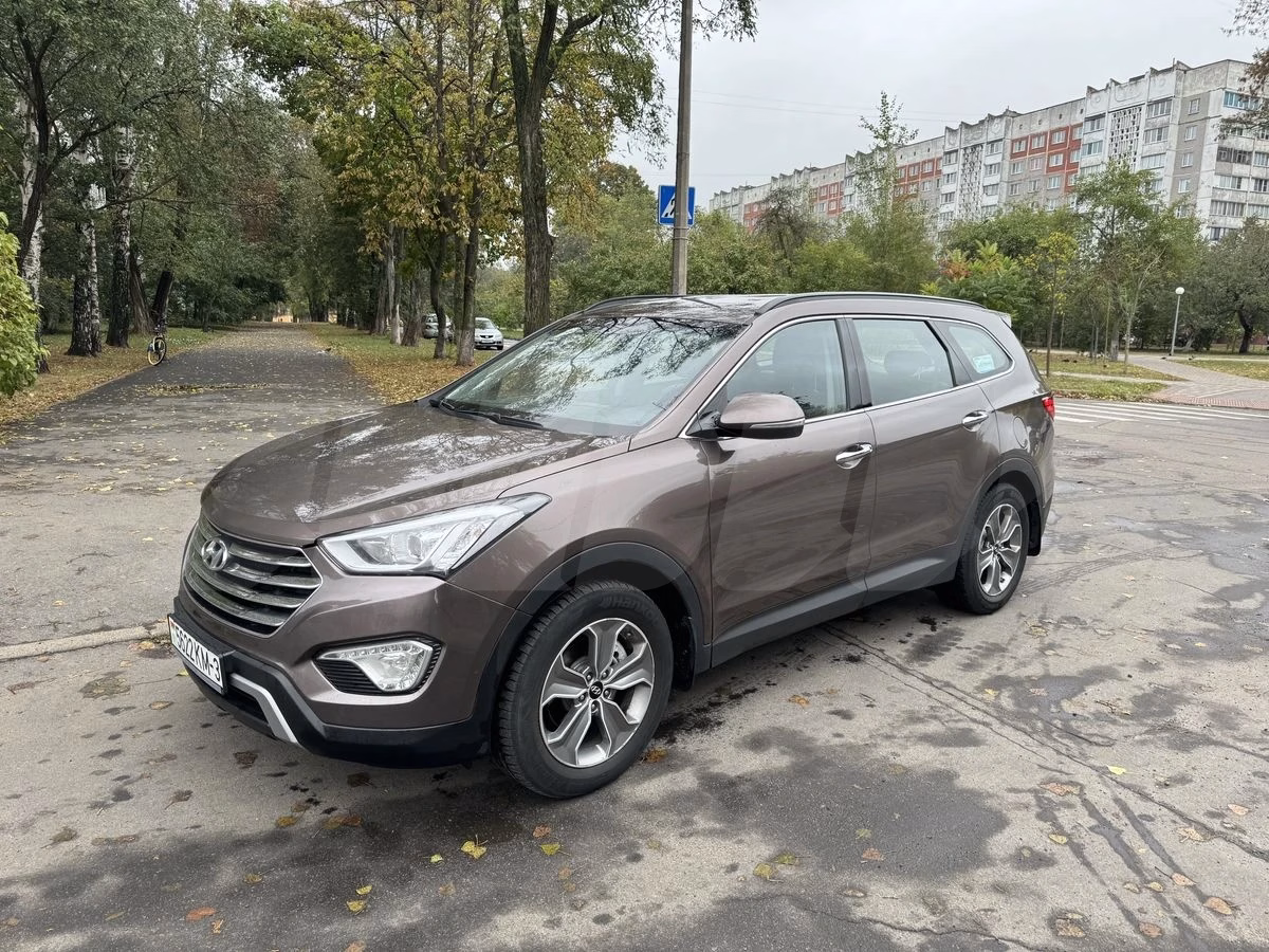 Hyundai Grand Santa Fe