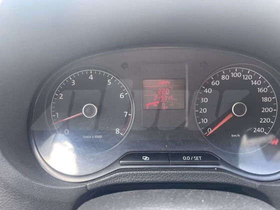 Volkswagen Polo (8)