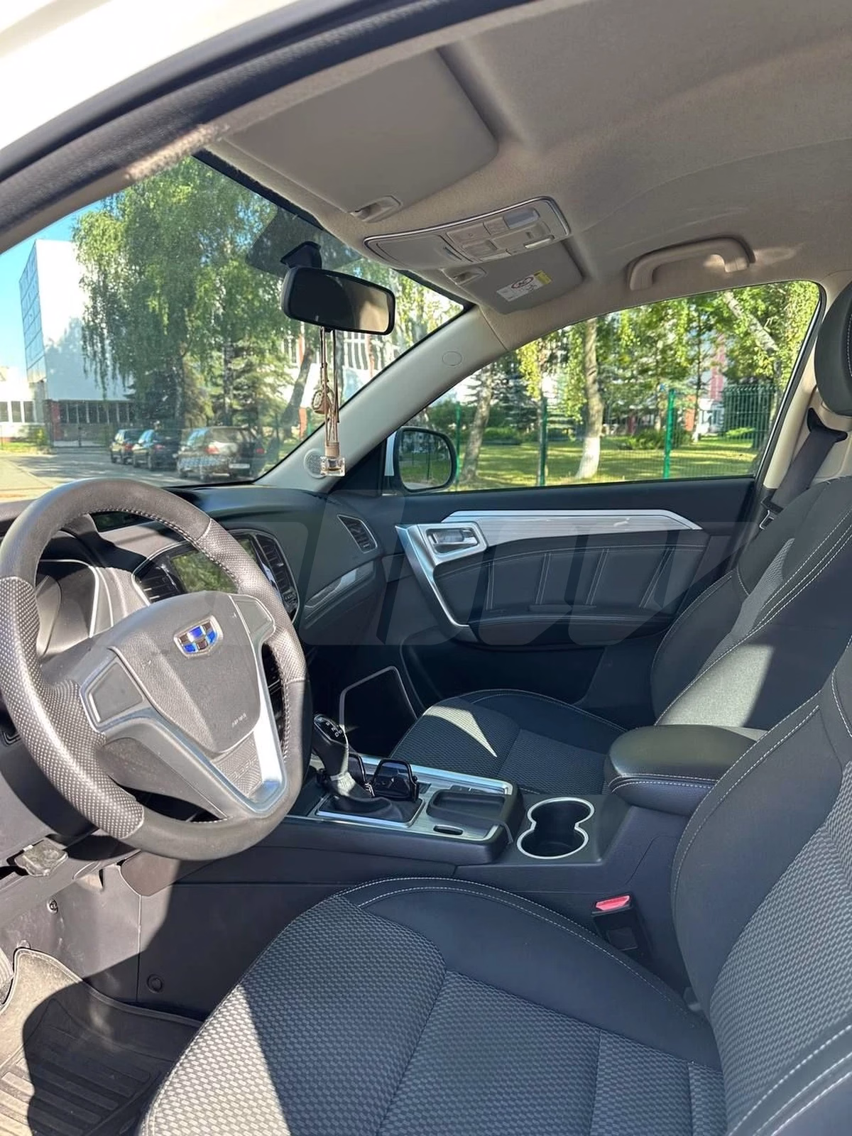Geely Emgrand X7