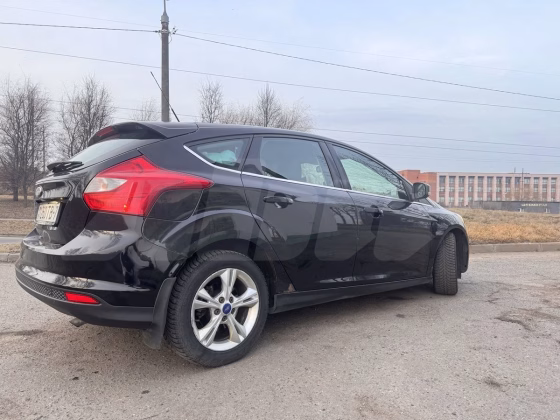 Ford Focus (7)