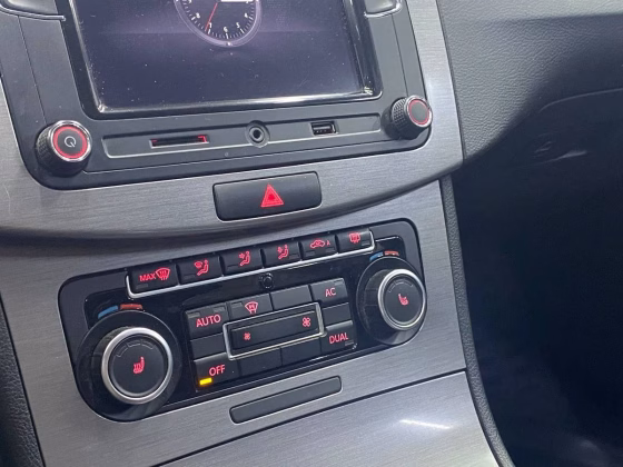 Volkswagen Passat (12)