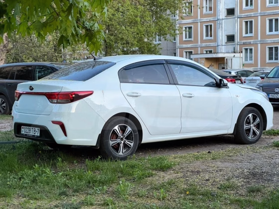 Kia Rio (2)
